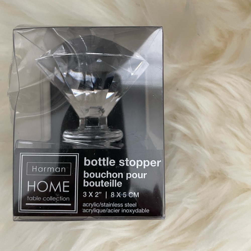 Harman Elegant Diamond Shaped Acrylic Wine Stopper